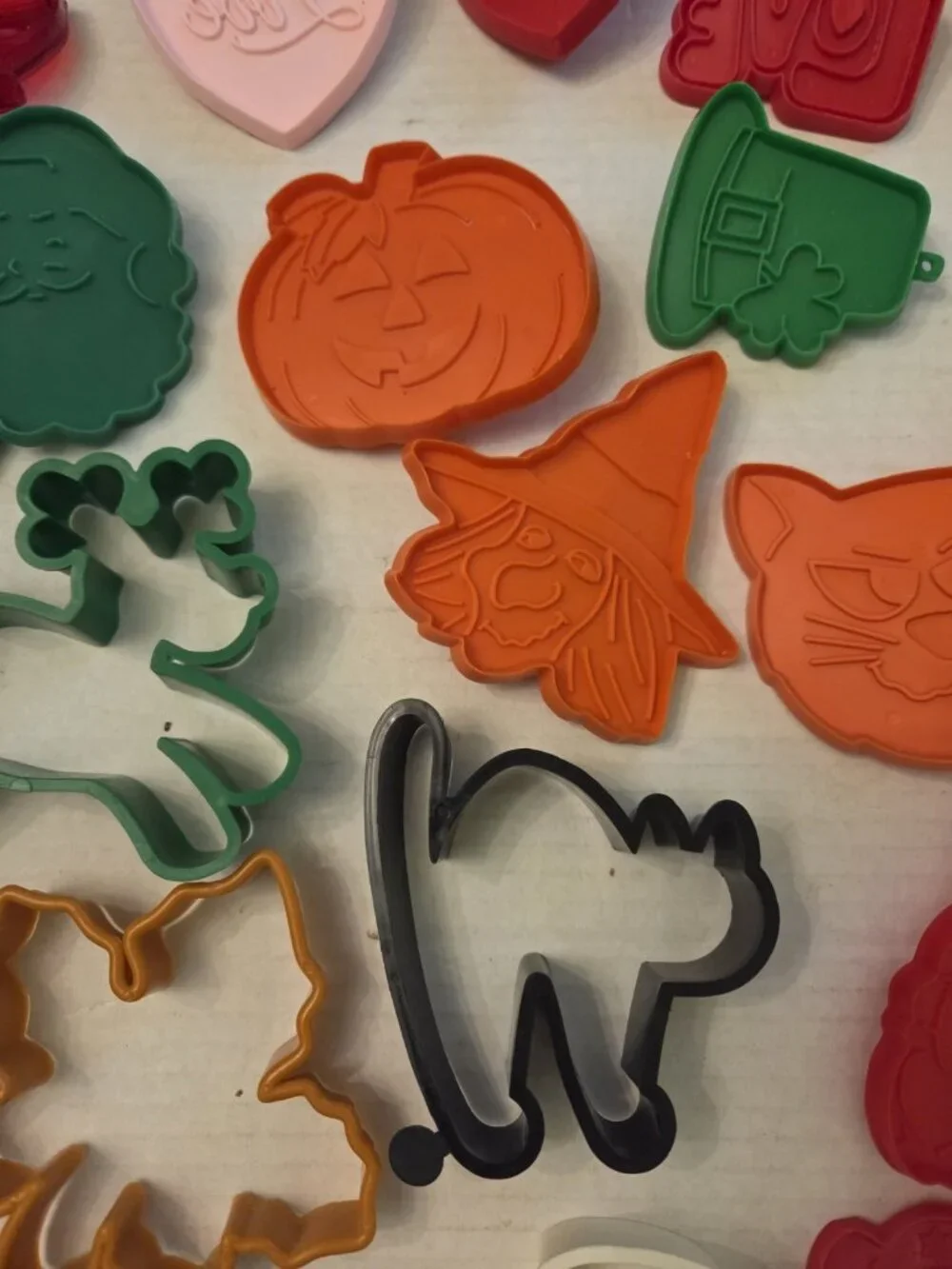 Vtg Huge Lot 33 Cookie cutters Plastic Holiday Christmas Halloween St Patrick